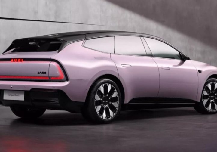 Безкільцева електрична AUDI в Китаї провалюється (фото)