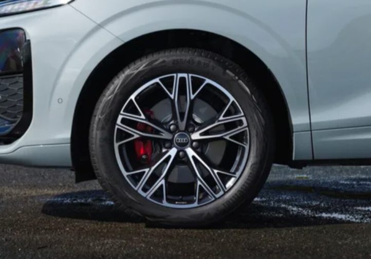 Оновлений Audi Q3: ставка на дизайн і цифровізацію (огляд)