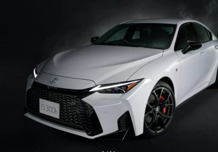 Lexus IS змінює формат: преміальний седан переходить на EV