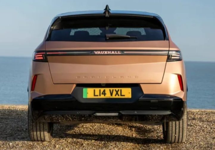 Vauxhall Grandland Electric : ставка на практичність (огляд)