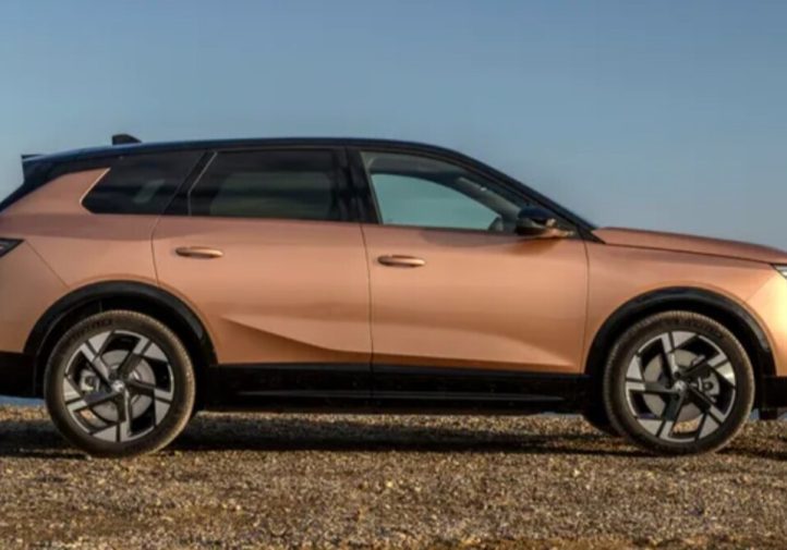 Vauxhall Grandland Electric : ставка на практичність (огляд)