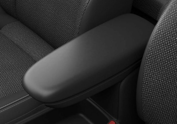 Toyota Yaris отримала механіку, але втратила технологію (фото)