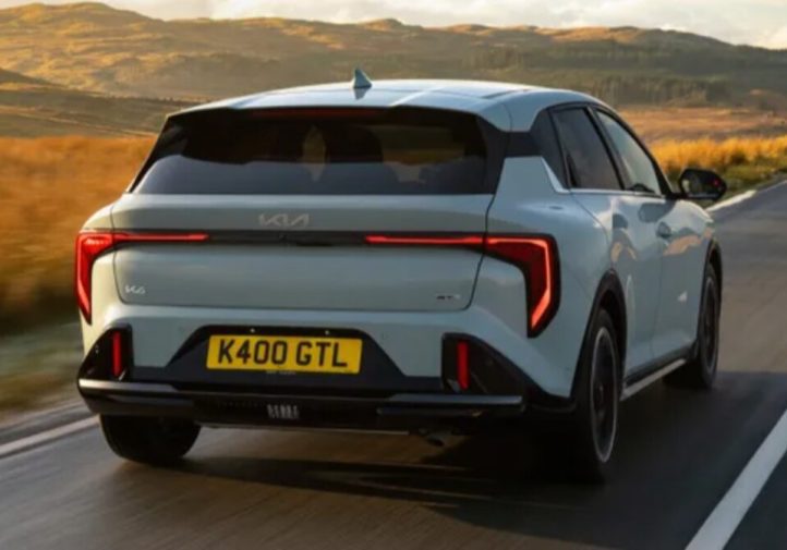 Kia K4 виходить на ринок: плюси і мінуси (огляд)