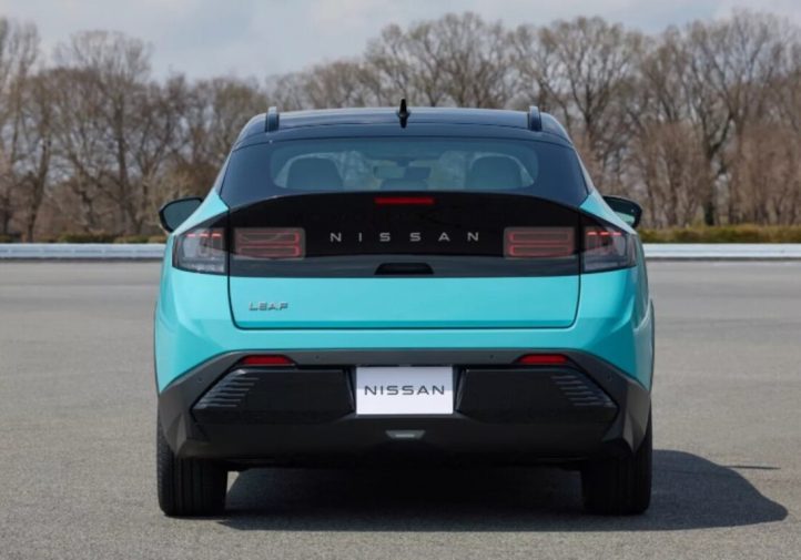 Бюджетний Nissan Leaf відкладають (фото)