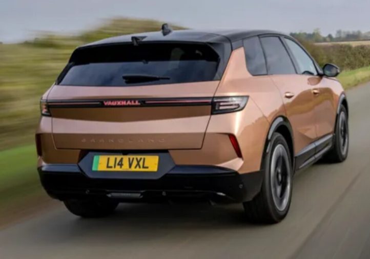 Vauxhall Grandland Electric : ставка на практичність (огляд)