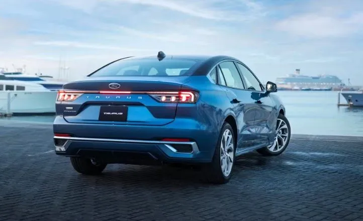 Останній седан Ford виявився несподівано ефектним (фото)