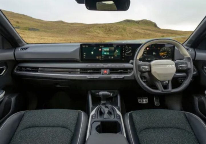 Kia K4 виходить на ринок: плюси і мінуси (огляд)