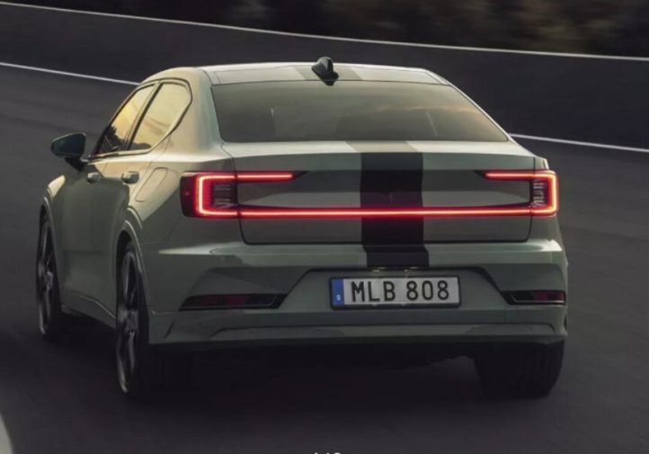 BST-версії Polestar проти BMW M і Mercedes-AMG (фото)