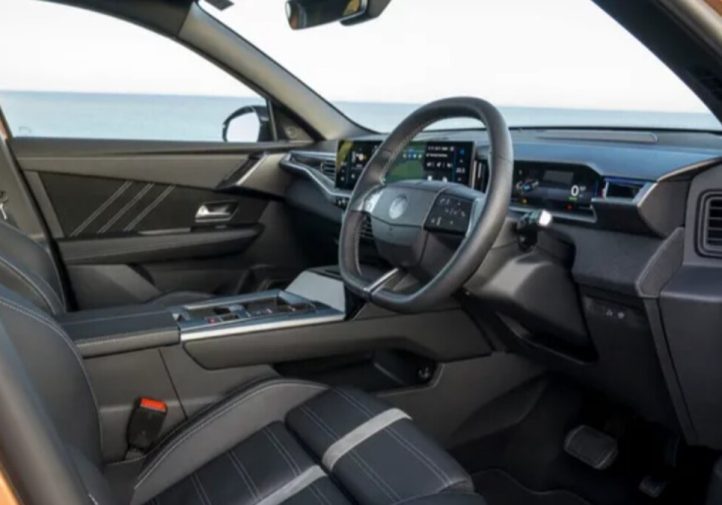 Vauxhall Grandland Electric : ставка на практичність (огляд)