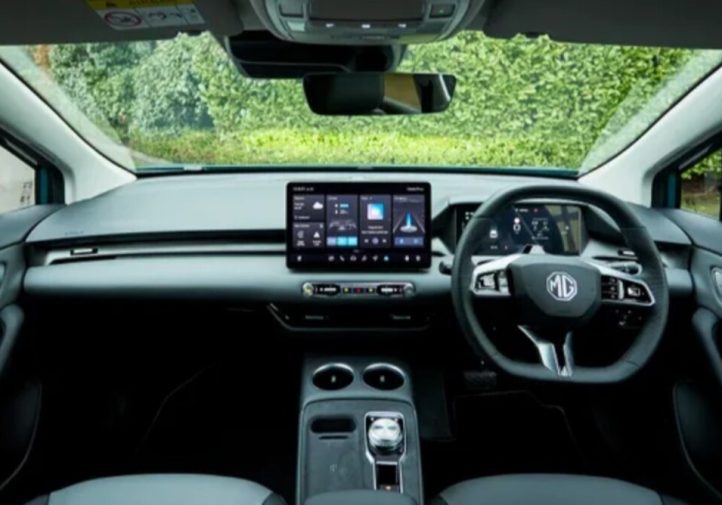 Фейсліфт MG4: менше компромісів, більше сенсу