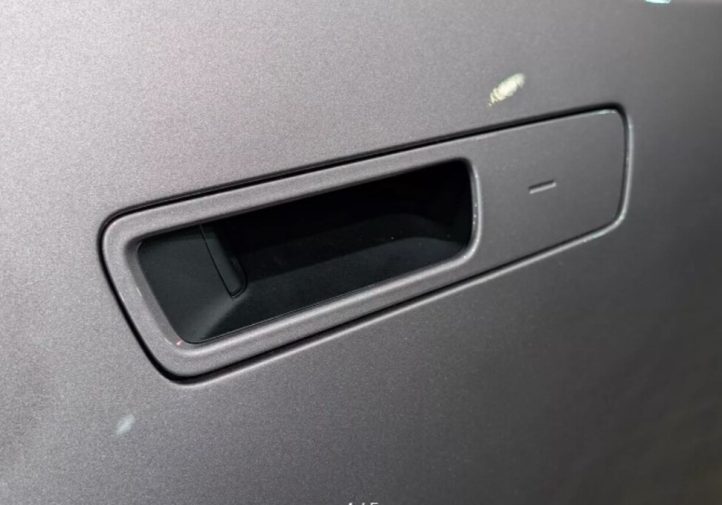 Електричний Highlander з ручками, що мають механічний запас