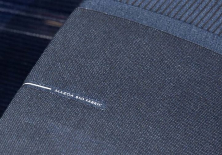 Mazda не хоче обтяжувати MX-5 батареями (фото)