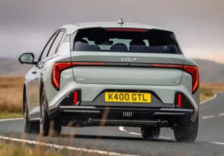 Kia K4 виходить на ринок: плюси і мінуси (огляд)