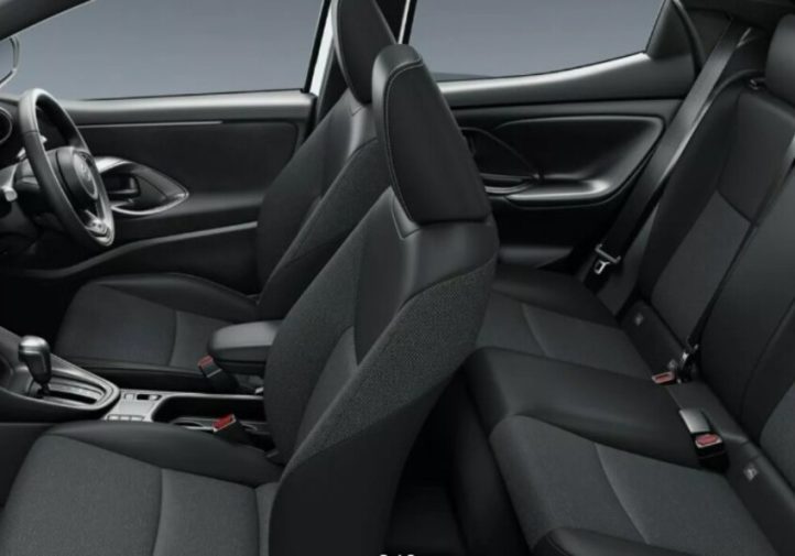 Toyota Yaris отримала механіку, але втратила технологію (фото)