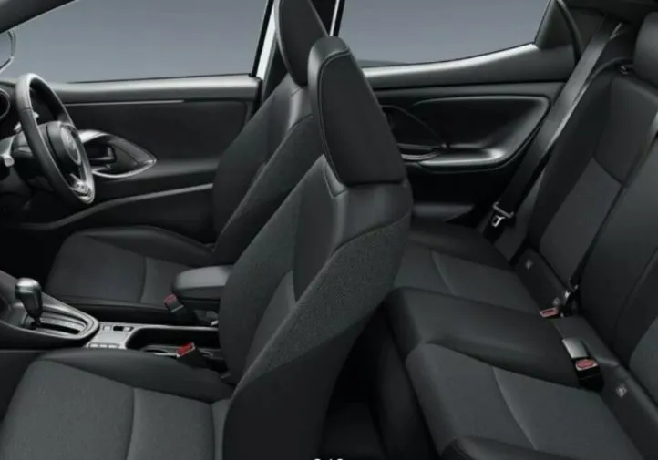 Toyota Yaris отримала механіку, але втратила технологію (фото)