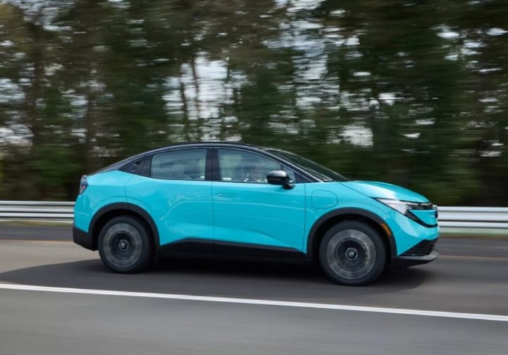 Бюджетний Nissan Leaf відкладають (фото)