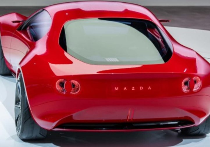 Mazda не хоче обтяжувати MX-5 батареями (фото)