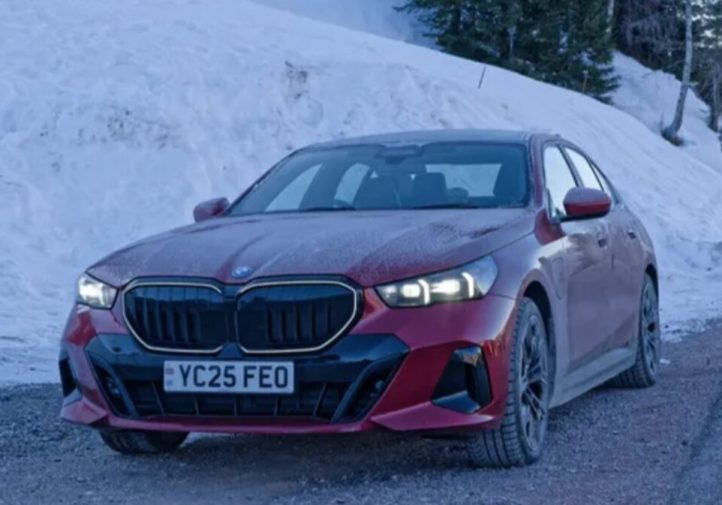 BMW 550e xDrive M Sport Pro: тест на довгу дистанцію (фото)