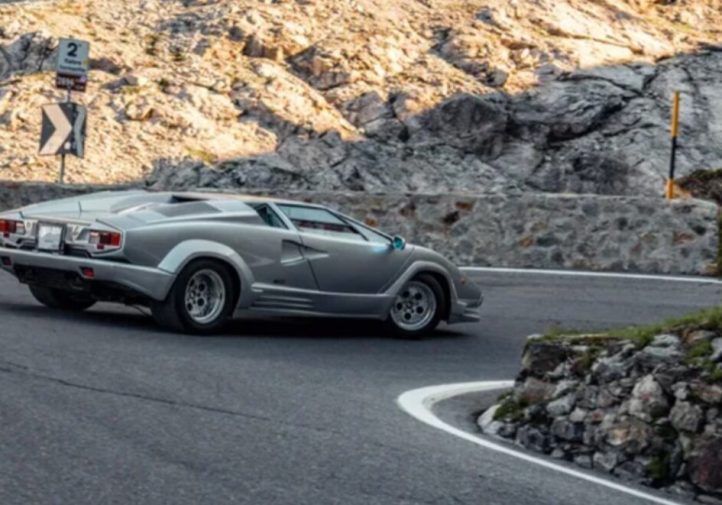 Жорсткий тест: останній Lamborghini Countach (фото)