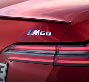 BMW i5 проти нових «електричок» з Китаю