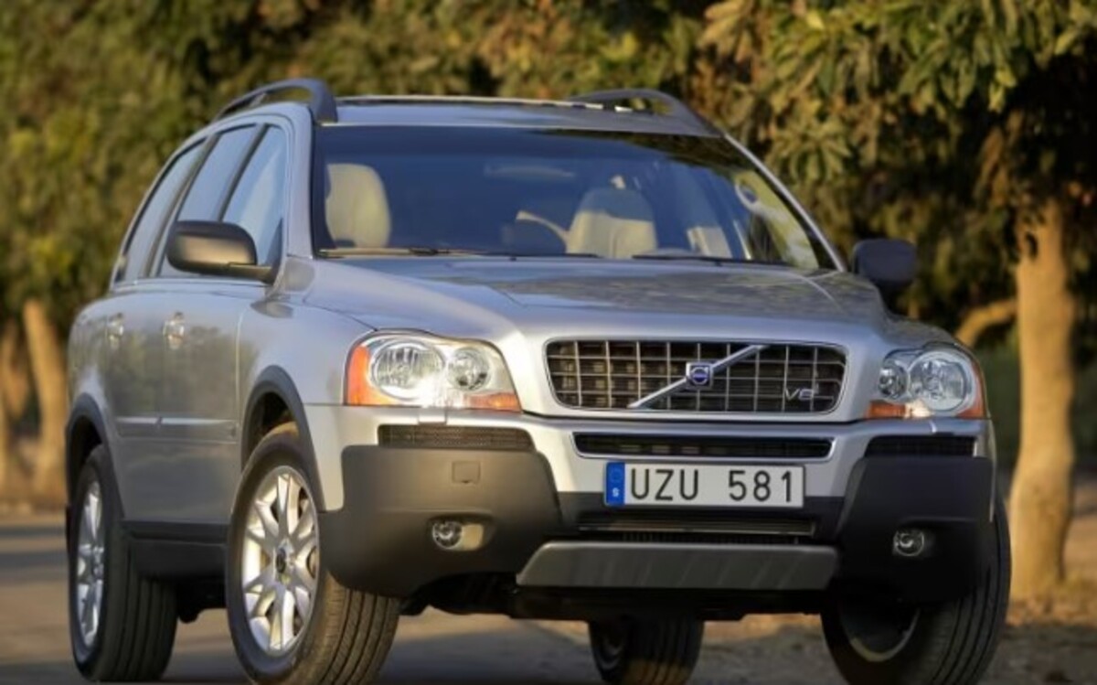 Volvo XC90 колись отримав V8 (фото)