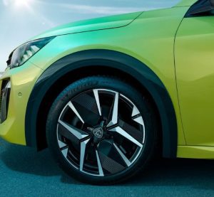 Peugeot і Citroën економлять на запасці