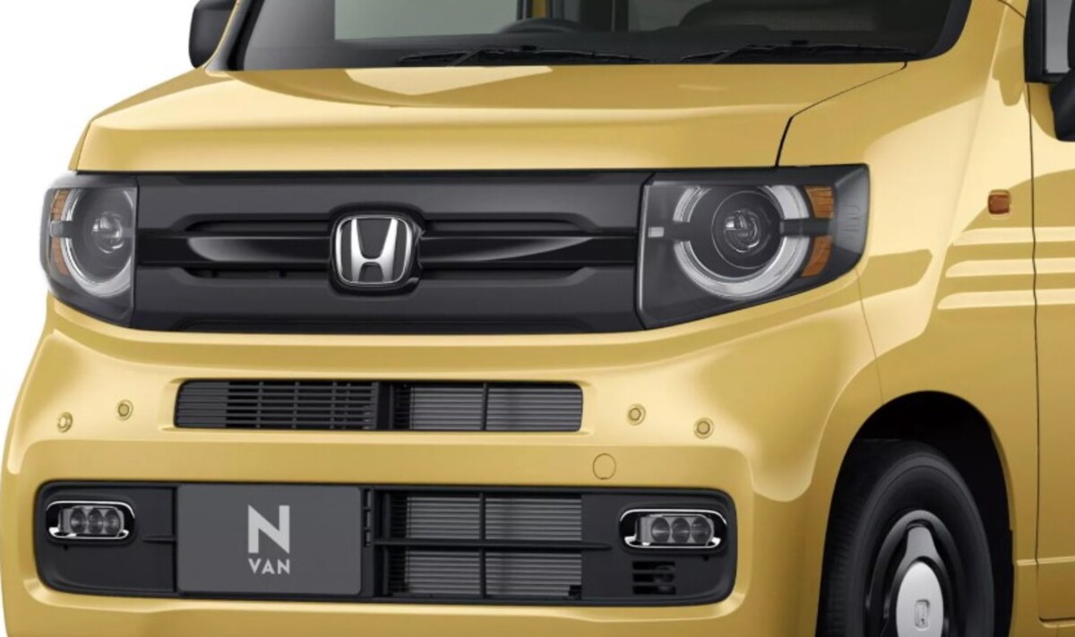 Оновлений Honda N-Van: турбо, цифрова панель і нові кольори