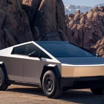 Tesla Cybertruck отримує систему захисту від відкриття дверей