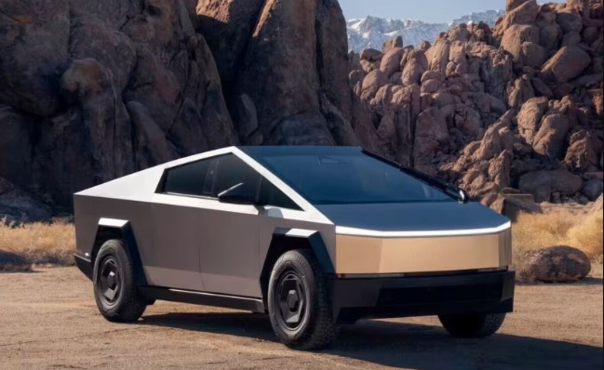 Tesla Cybertruck отримує систему захисту від відкриття дверей