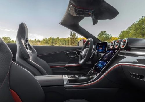 Патент Mercedes: боротьба з нудотою через повітря і світло