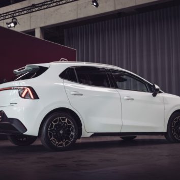 MG4 Urban кидає виклик Megane за ціною R5 (фото)