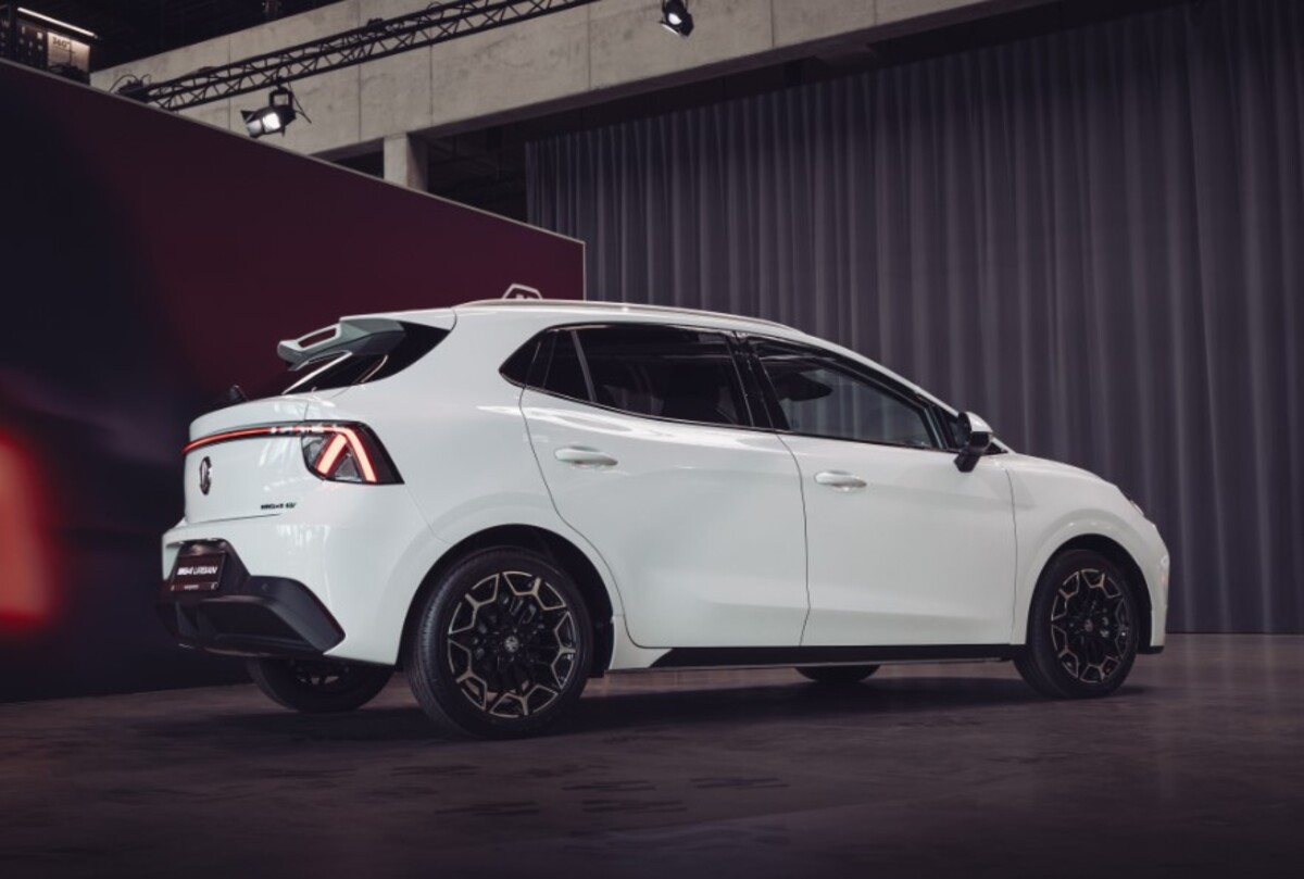 MG4 Urban кидає виклик Megane за ціною R5 (фото)