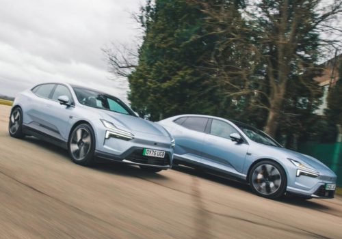 Polestar 4 проти Performance