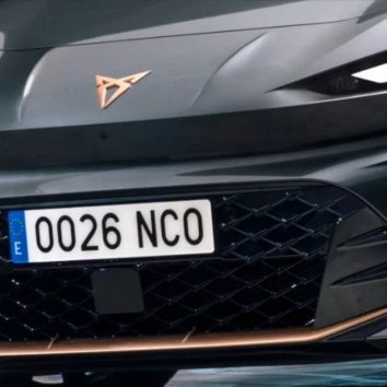 Cupra Born оновили: новий дизайн і фізичні кнопки на кермі