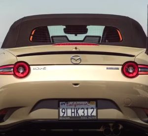 Легендарний родстер Mazda MX-5 Miata (огляд)