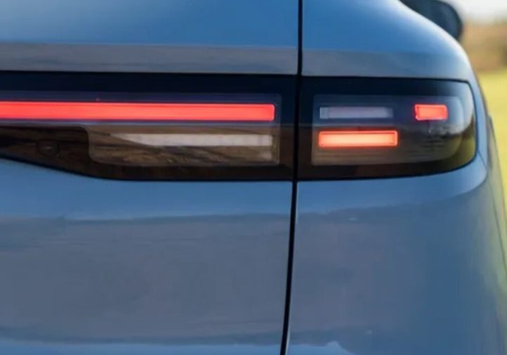 Leapmotor B10 — бюджетний електрокросовер (огляд)