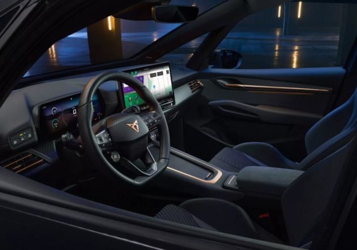 Cupra Born оновили: новий дизайн і фізичні кнопки на кермі