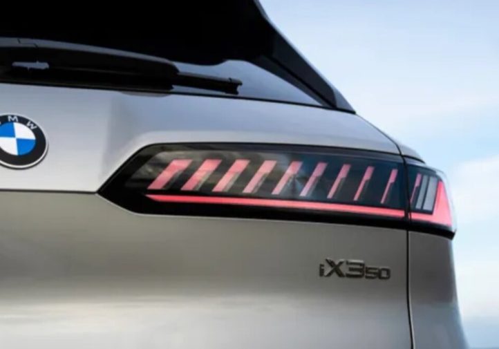 Новий BMW iX3: 500 миль ходу та швидка зарядка (огляд)