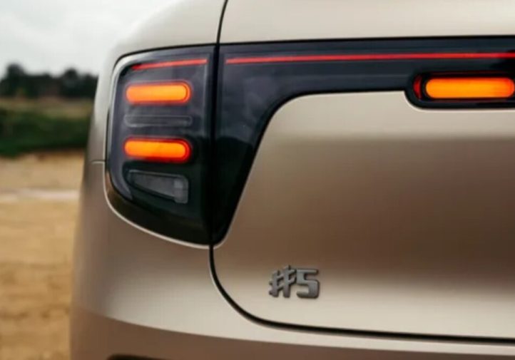 Електричний Smart #5 отримав версію Brabus на 637 к.с. (огляд)