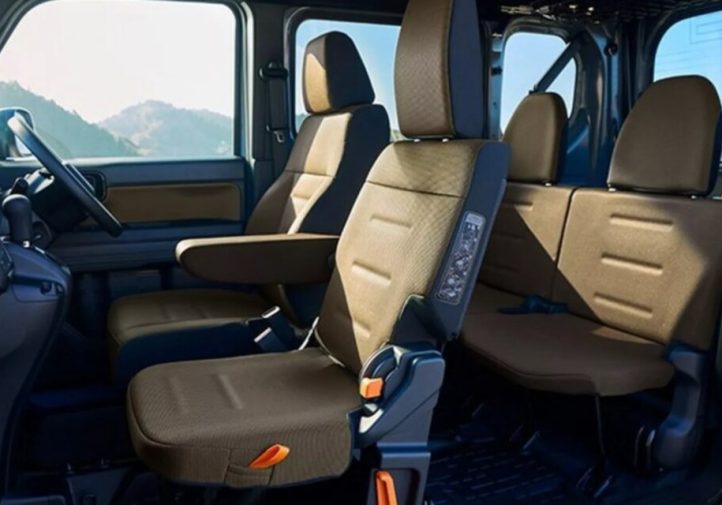 Оновлений Honda N-Van: турбо, цифрова панель і нові кольори