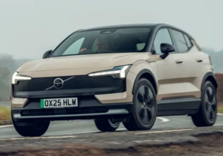 Огляд Volvo EX30:  електрокар із преміальним відчуттям