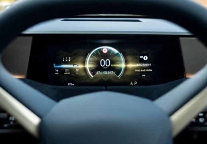 DS No 8: французький електрокар між седаном і кросовером