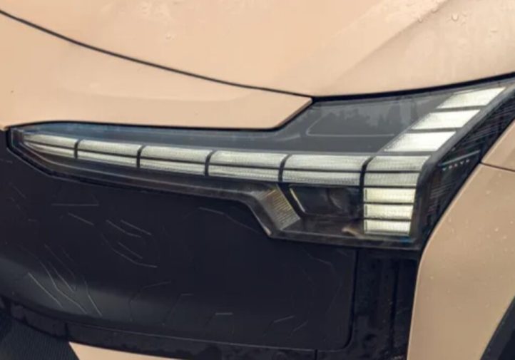 Огляд Volvo EX30:  електрокар із преміальним відчуттям