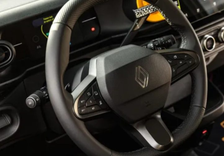 Renault Twingo E-Tech проти конкурентів: що пропонує новинка