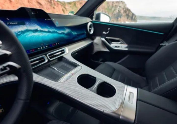 Електричний Mercedes GLC отримав 483 к.с. і Hyperscreen