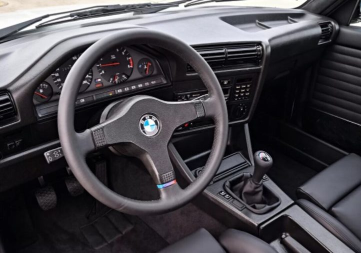 DinMann M4 Maloo: купе перетворили на унікальний пікап