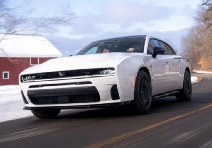 Dodge Charger R/T: базовий маслкар із турбомотором Hurricane