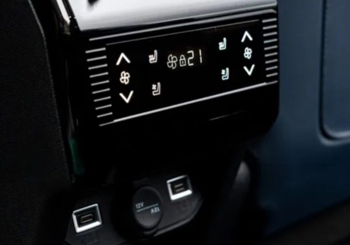 DS No 8: французький електрокар між седаном і кросовером