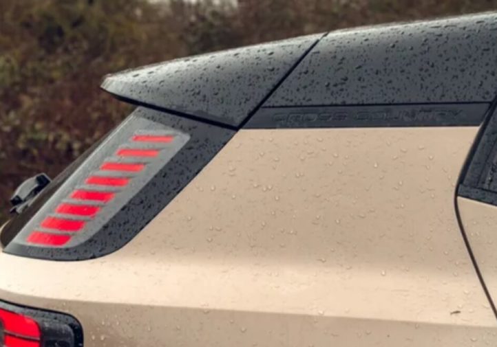 Огляд Volvo EX30:  електрокар із преміальним відчуттям