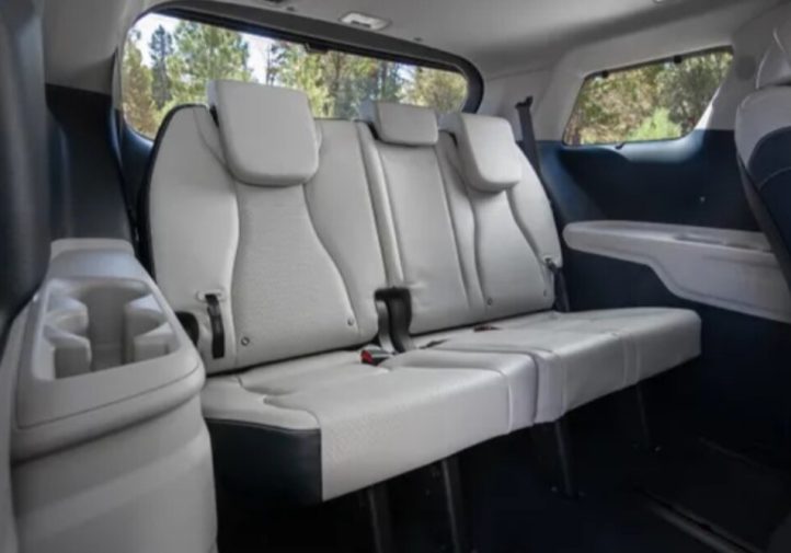 Kia Carnival:  мінівен з V6 і сучасними технологіями (фото)